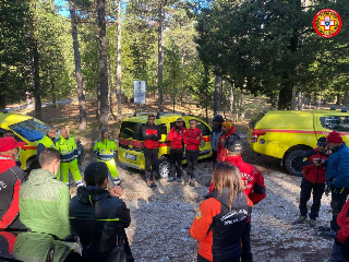 Urbino - Esercitazione del Soccorso Alpino: tecniche di ricerca con cane